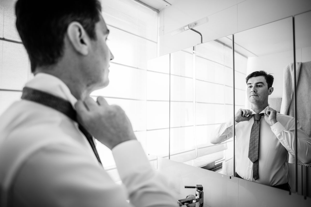 photographe mariage lille nord jeremy hourquin salle bain sdb homme preparation.jpg
